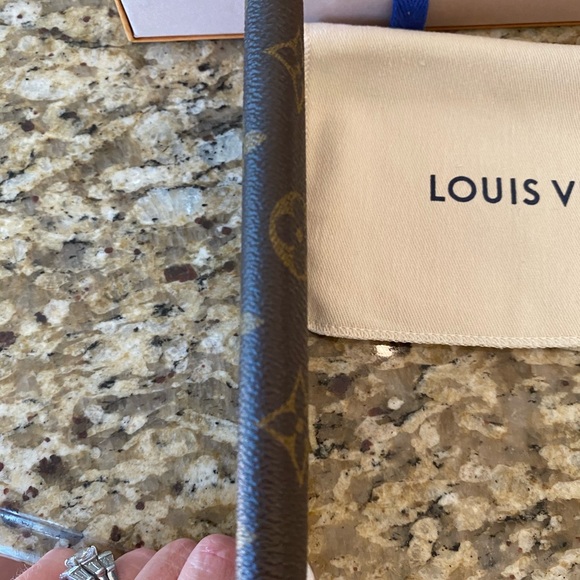 Louis Vuitton iPhone 10 max phone folio - Picture 4 of 7